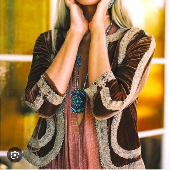 Chasing Unicorns California Sunset Deep Brown Cropped Jacket - Picture 8 of 10